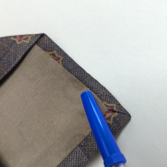 Calvin Klein - Gold/Navy/Scarlet Macclesfield patterned silk tie - Picture 6 of 8